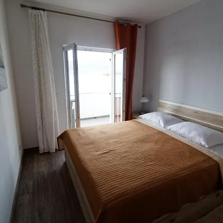 App Marin Apartament *